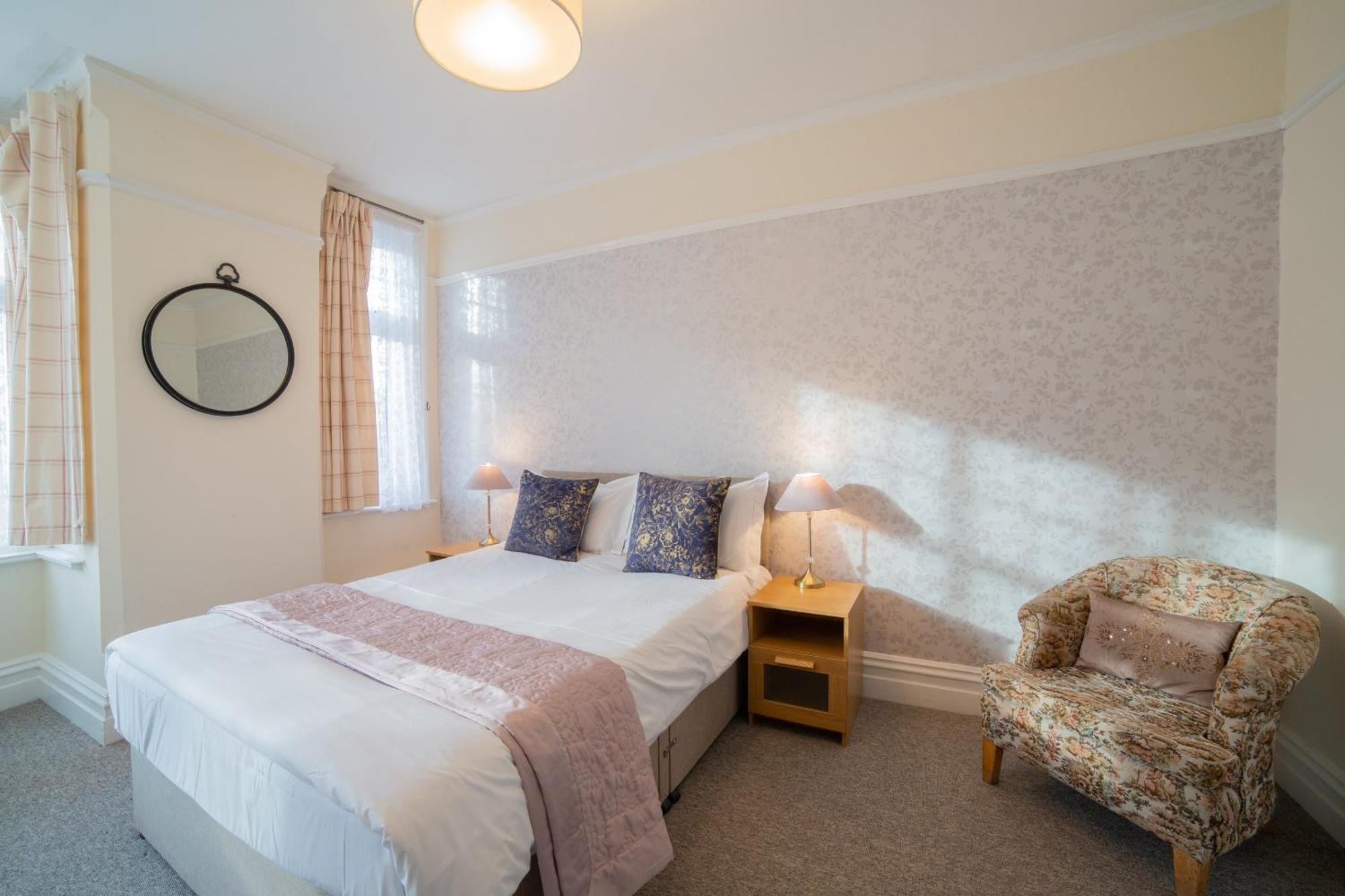 Oyo Lonsdale Guest House Oxford Exteriör bild